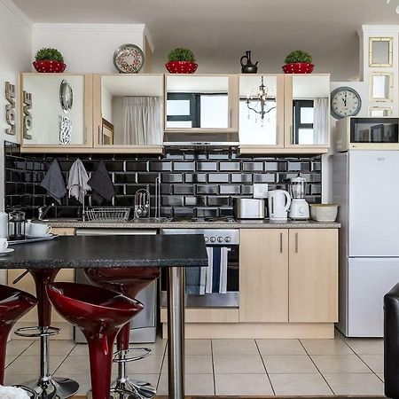 Four Seasons 1110 Apartment Cape Town Bagian luar foto